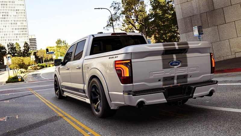 Масл-трак Shelby F-150 Super Snake SuperCrew начинает охоту на Ram 1500 Rumble Bee SRT