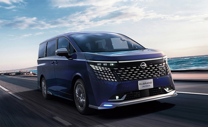 Nissan полностью рассекретил минивэн Elgrand нового поколения, цены известны