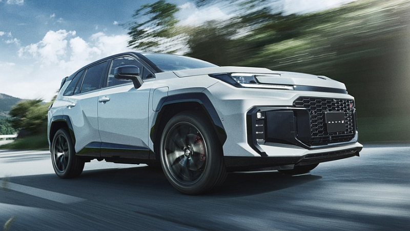 Toyota может вернуть некоторые физические кнопки в салон RAV4
